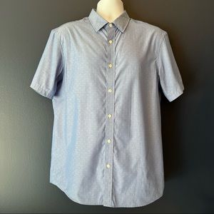 Men’s short sleeve, casual button down shirt.